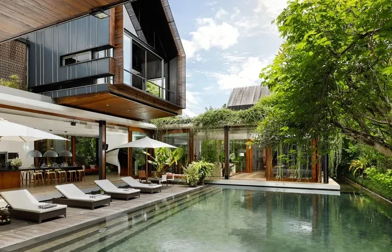 Villa pool and sun deck in Bali